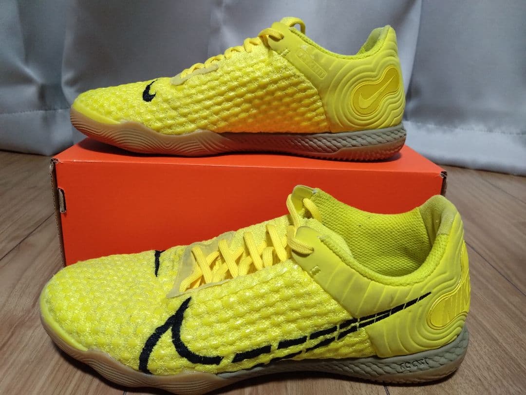 ナイキ　リアクトガト　インドアフットサルシューズ　26.5cm