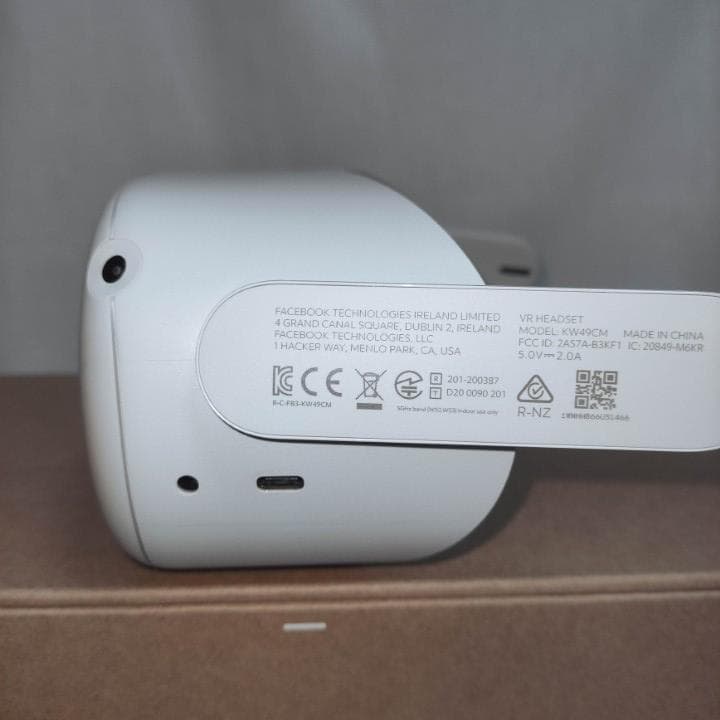  Quest 2 128GB 美品 ＋ KIWI製ストラップ付