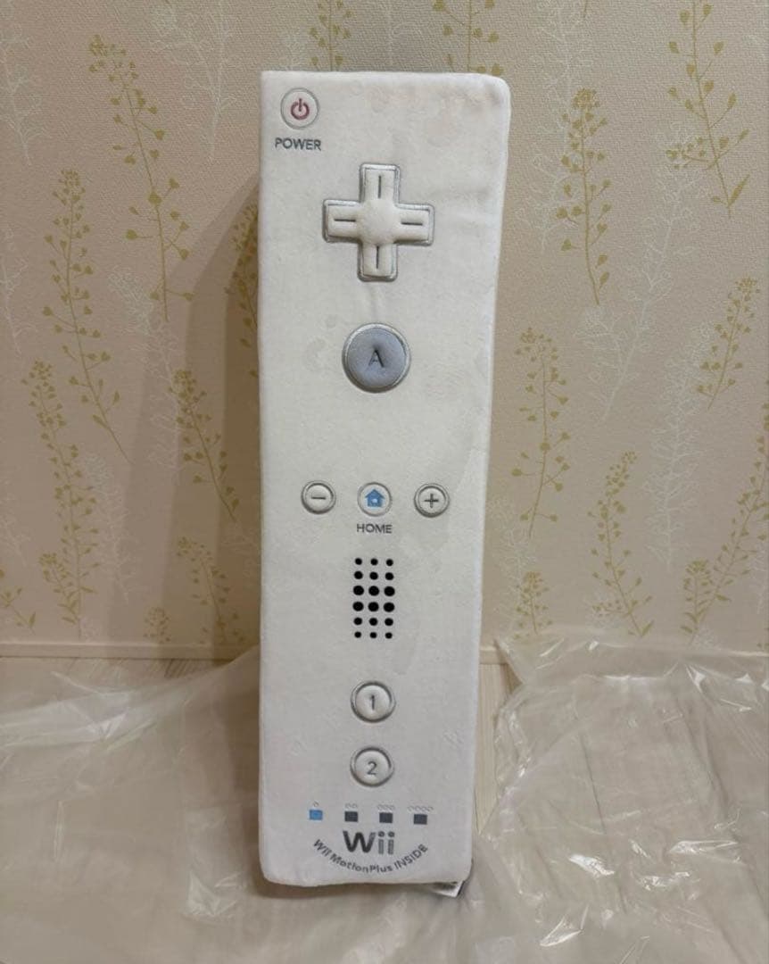 任天堂 ニンテンドーミュージアム ゲームコントローラー型クッション 全4種 新品