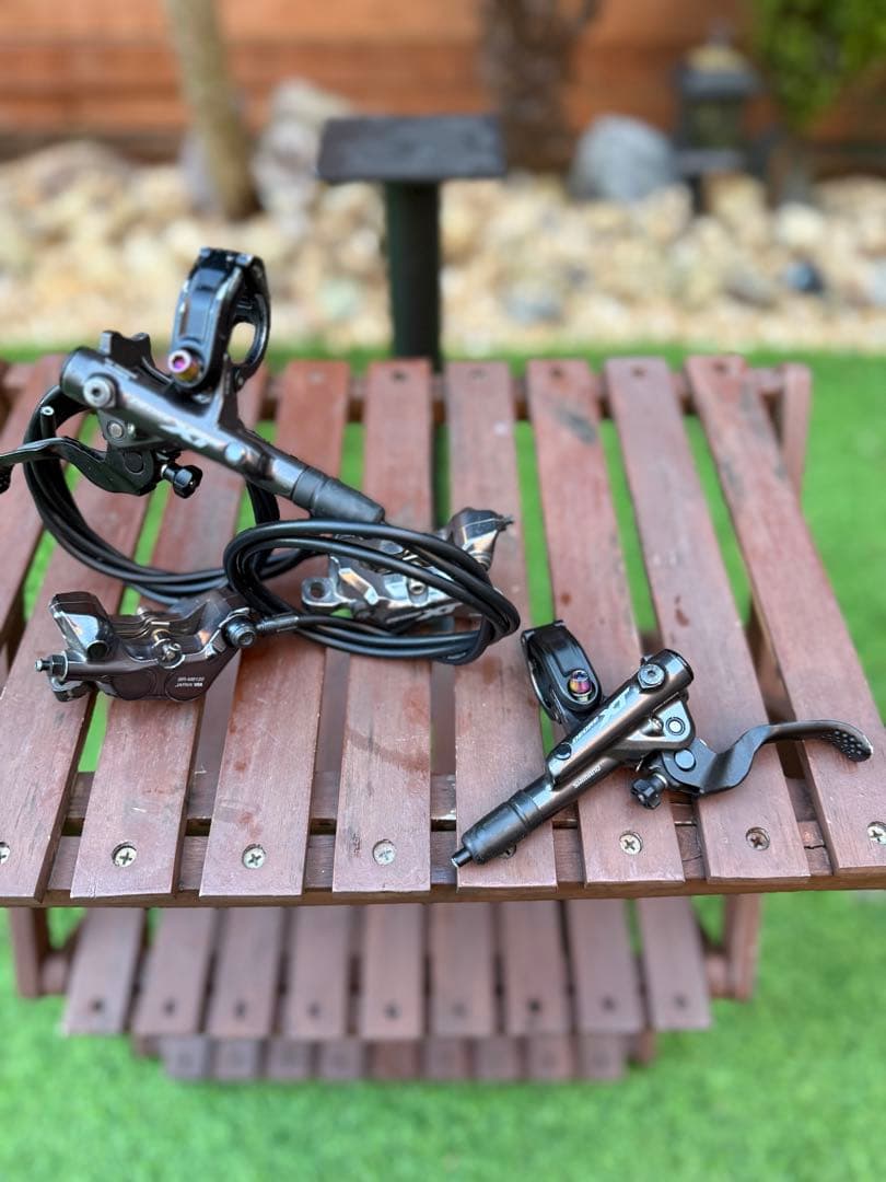 J*o様 Deore XT ブレーキセット シマノ 4ピストン リア＆フロント