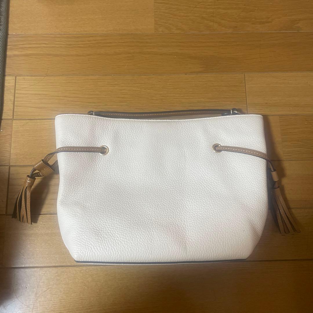 新品未使用（保管時の汚れ複数あり）COACHバック（匿名発送）