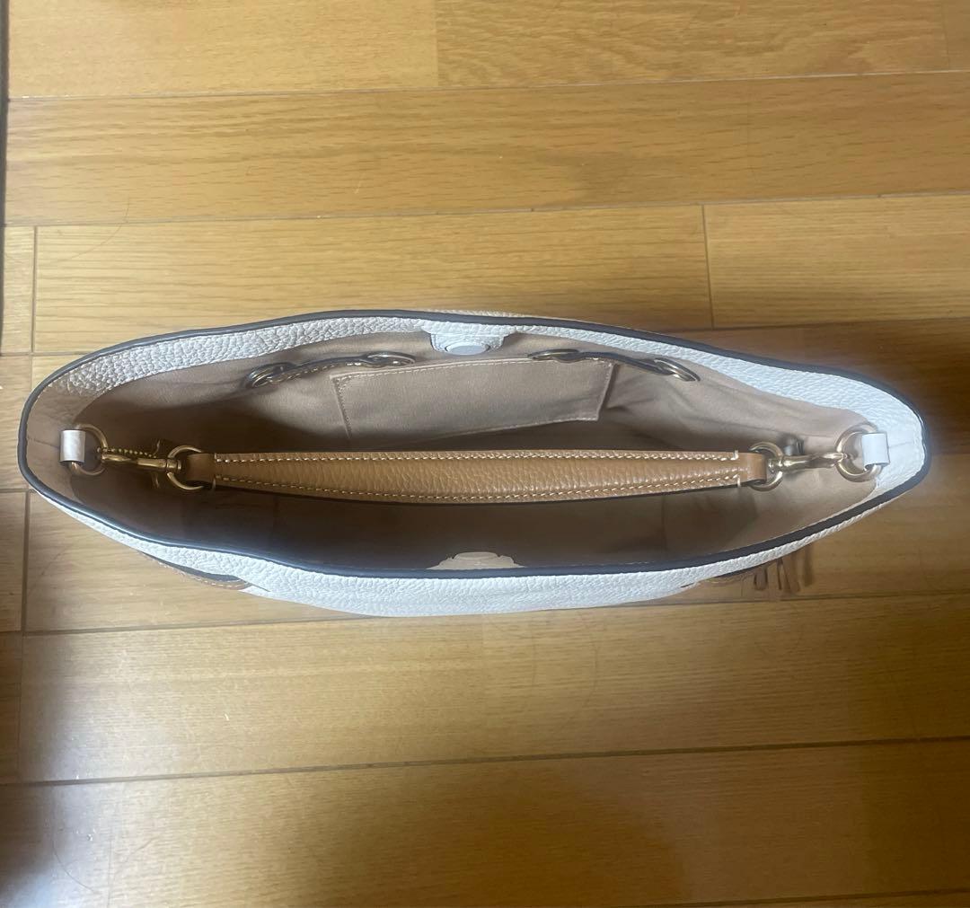 新品未使用（保管時の汚れ複数あり）COACHバック（匿名発送）