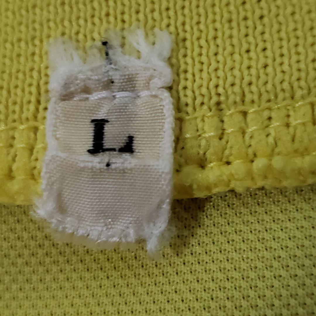 東京学館高校　サッカー部　背番号21　練習着？　Vネック　ポリエステル生地　黄色