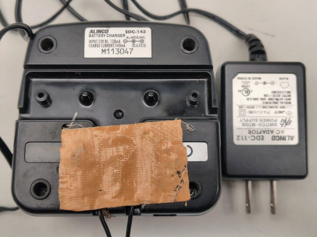 C049 ALINCO（アルインコ）DJ-S47 充電器付属