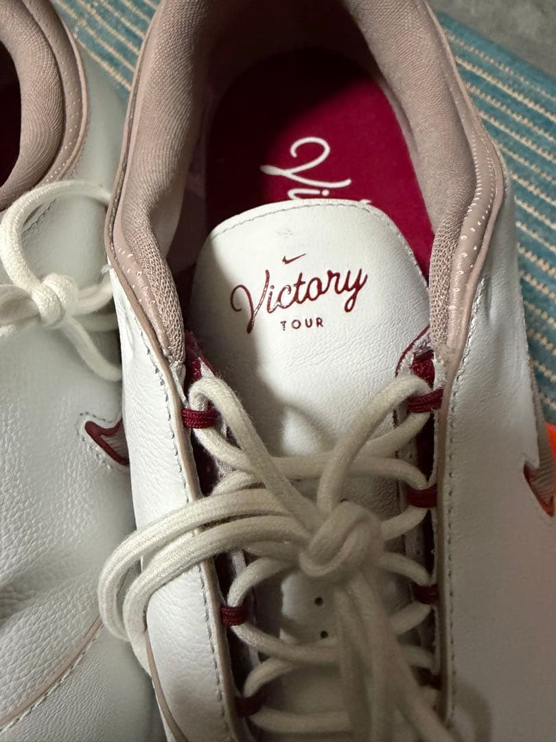 NIKE ビクトリー ツアー4 【ローリー・マキロイ着用／安定感重視】
