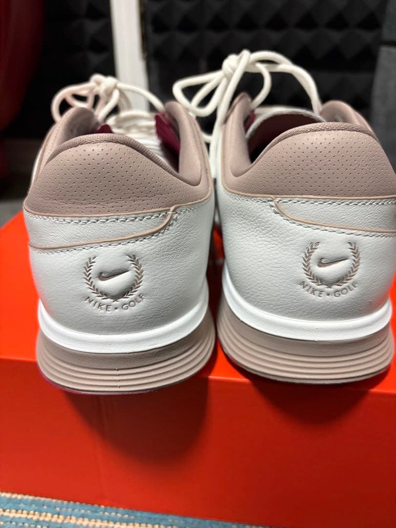 NIKE ビクトリー ツアー4 【ローリー・マキロイ着用／安定感重視】