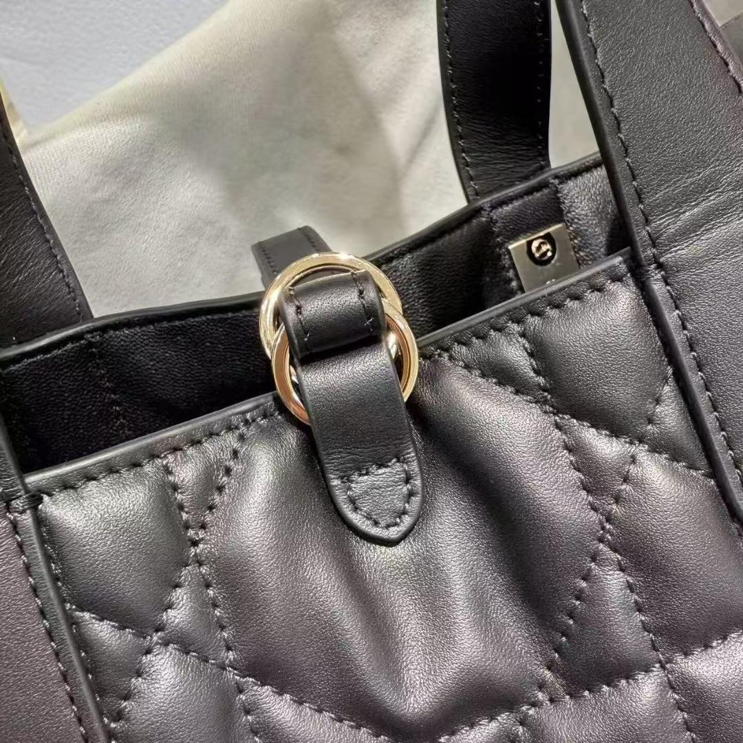 Dior 黒 レザー キルティング ハンドバッグ