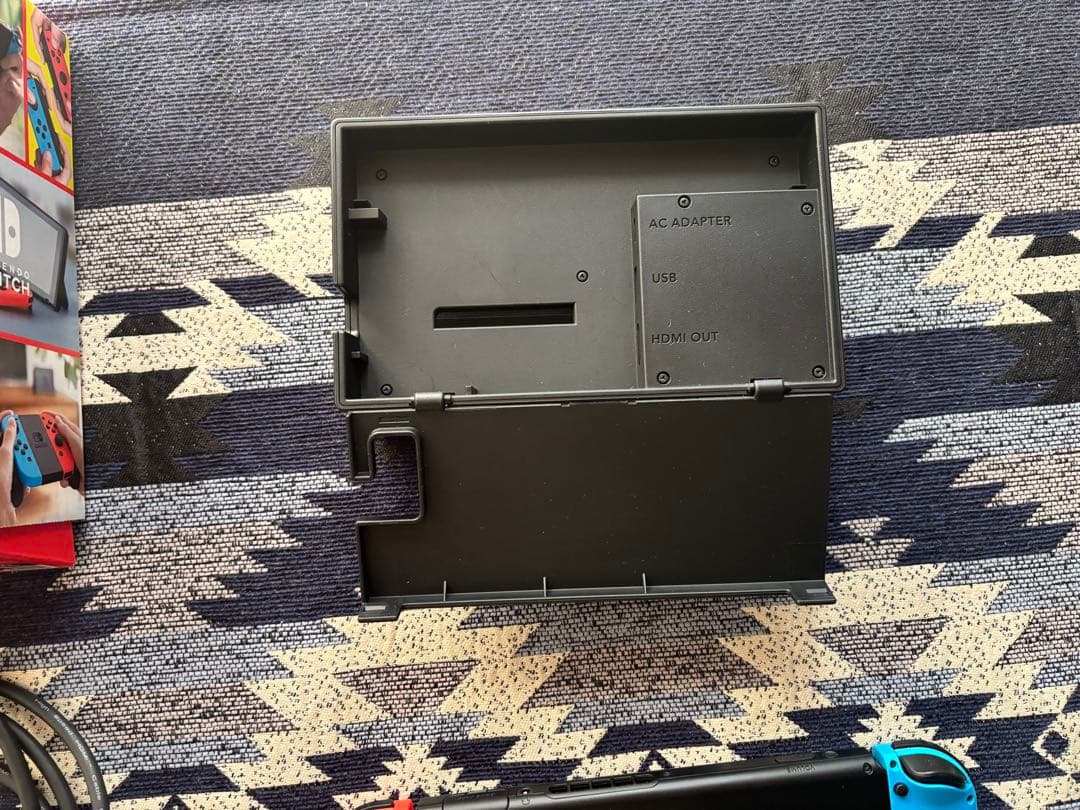 【美品】Nintendo Switch ネオンブルー/レッド 本体