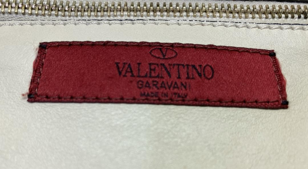 VALENTINO ロックスタッズバッグ