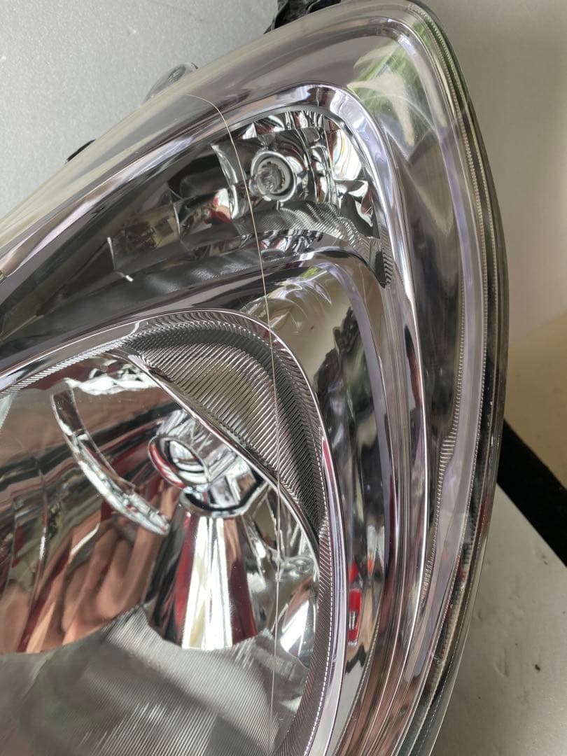 ホンダ フィット ハイブリッド（GP1 / GP4 系） 純正ヘッドライト　左右