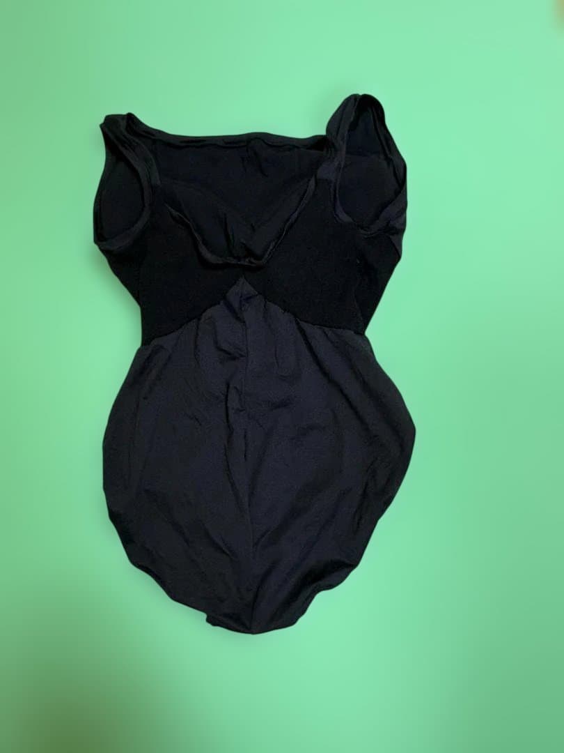 ほぼ未使用：チャコット　バレエ　ノースリーブ レオタード　黒　L パッド付