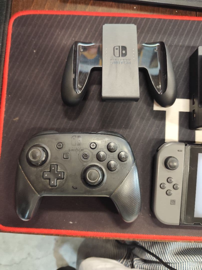 d*2様 Nintendo Switch 本体 プロコントローラー