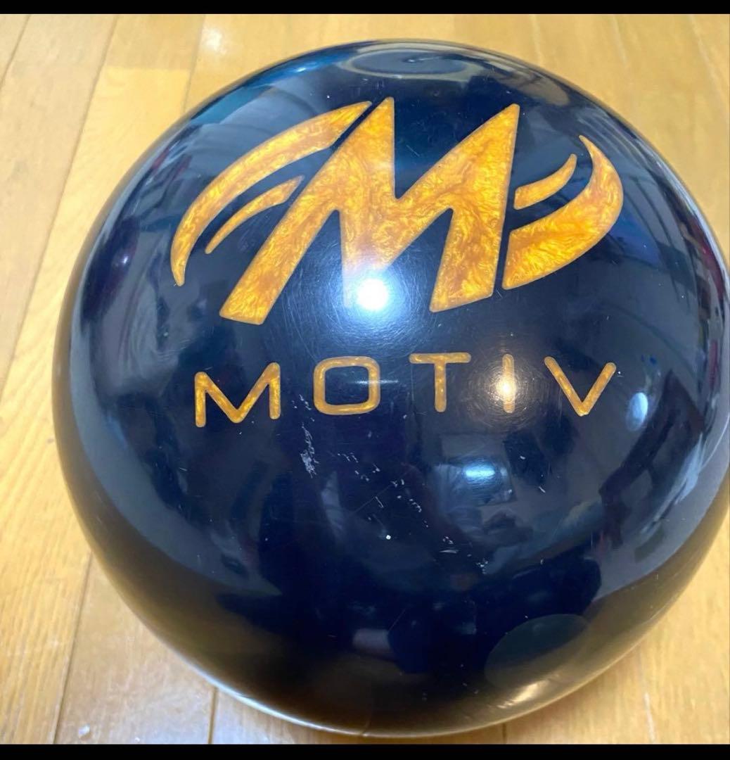 MOTIV VENOM ボウリングボール　14ポンド