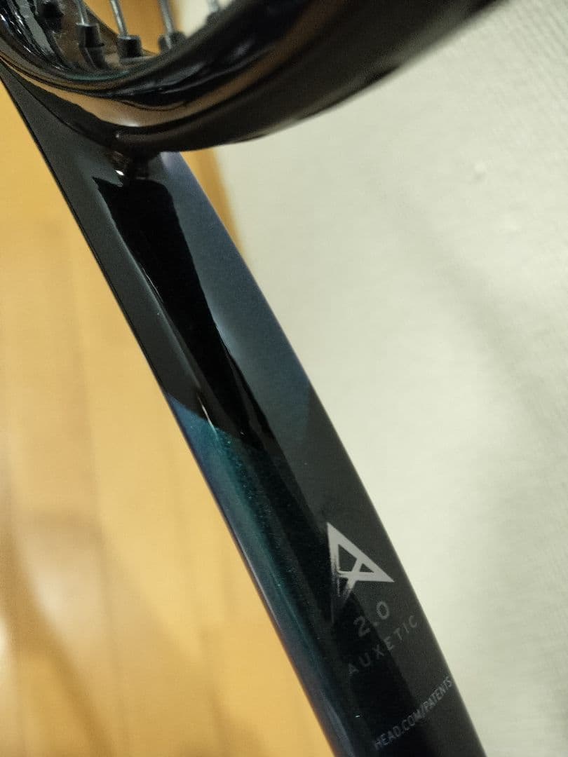 現行モデル　グラビティ МP　テニスラケット