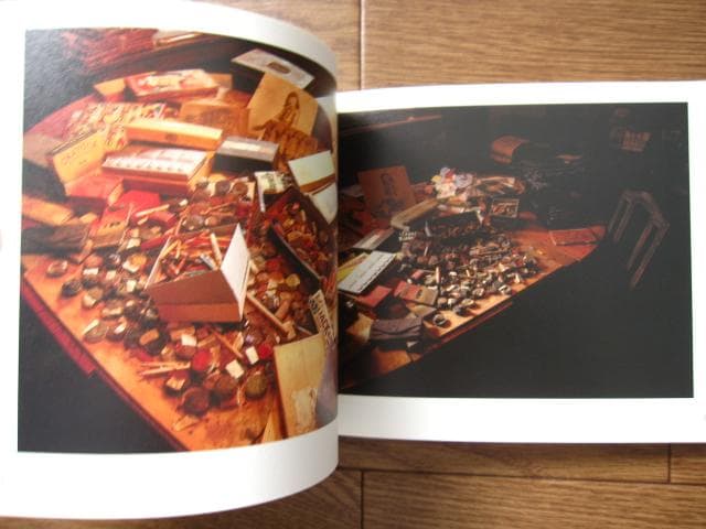 HENRY DARGER'S ROOM　ヘンリー・ダーガー　小出由紀子