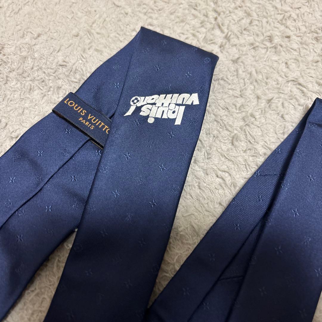 LOUIS VUITTON ネクタイ ネイビー　エブリデイ 刺繍　希少
