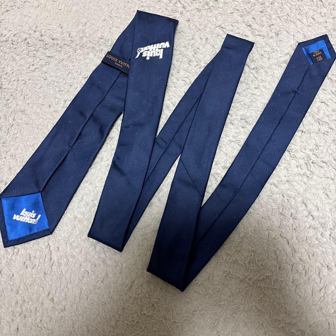 LOUIS VUITTON ネクタイ ネイビー　エブリデイ 刺繍　希少