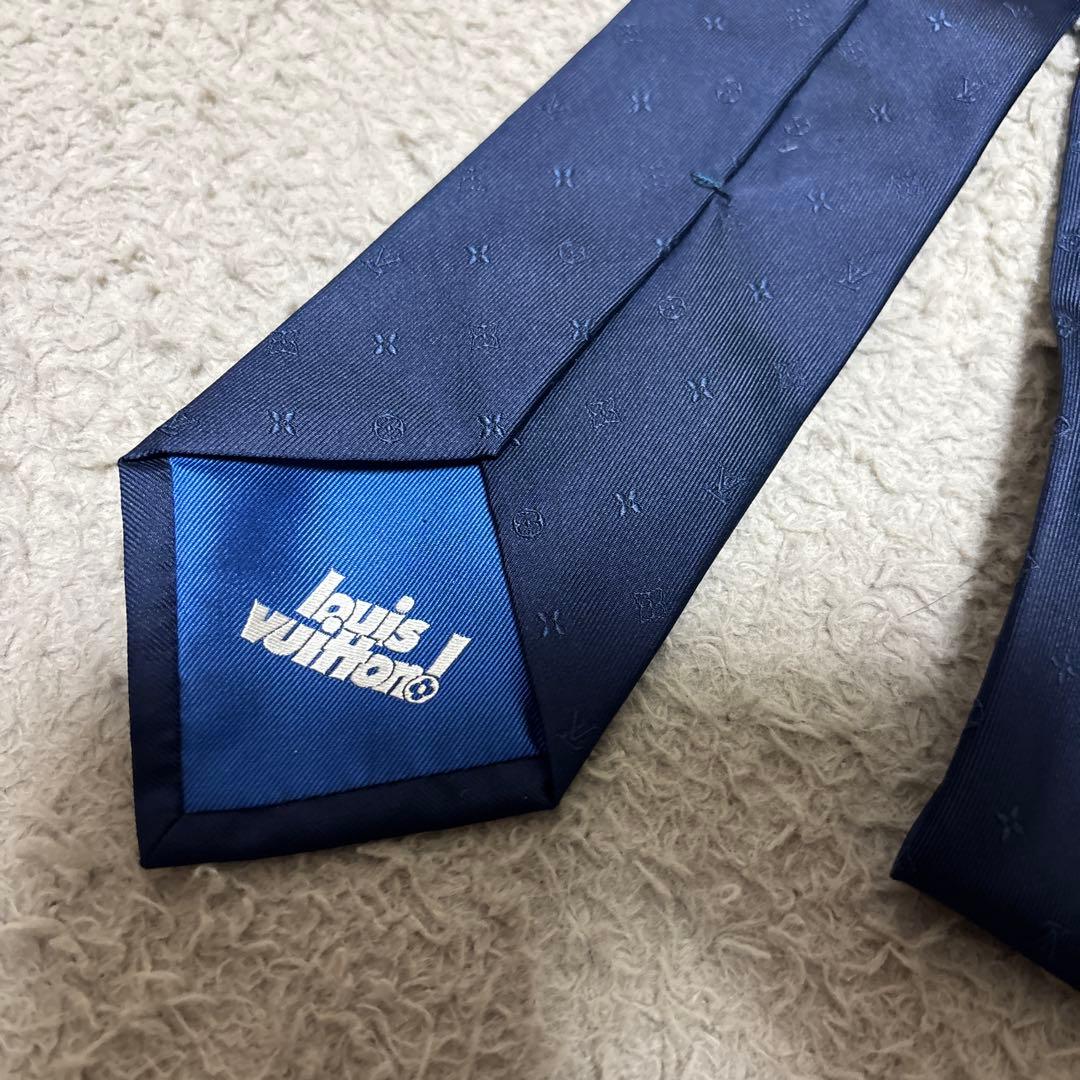LOUIS VUITTON ネクタイ ネイビー　エブリデイ 刺繍　希少