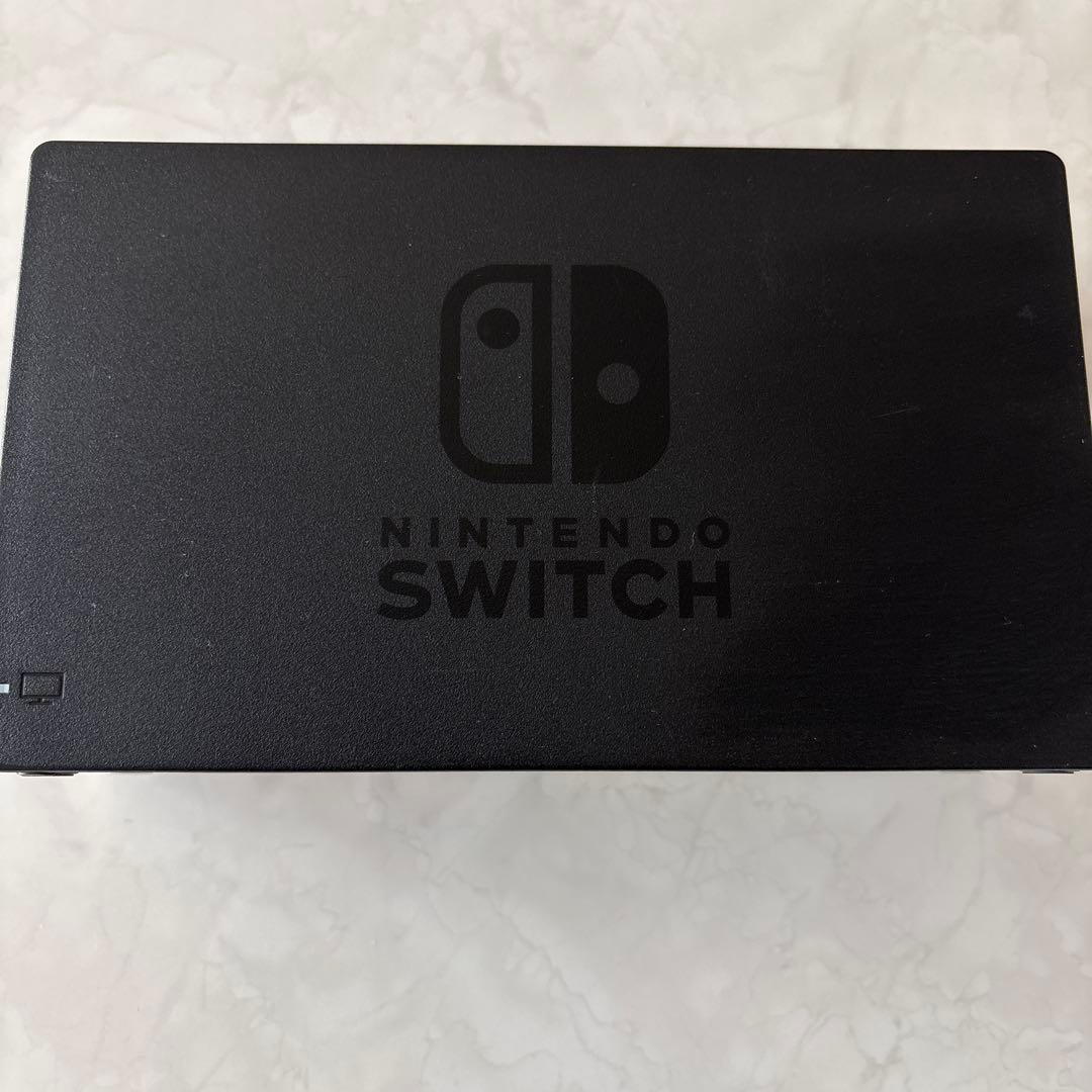 【美品】Nintendo Switch 本体【即発送】