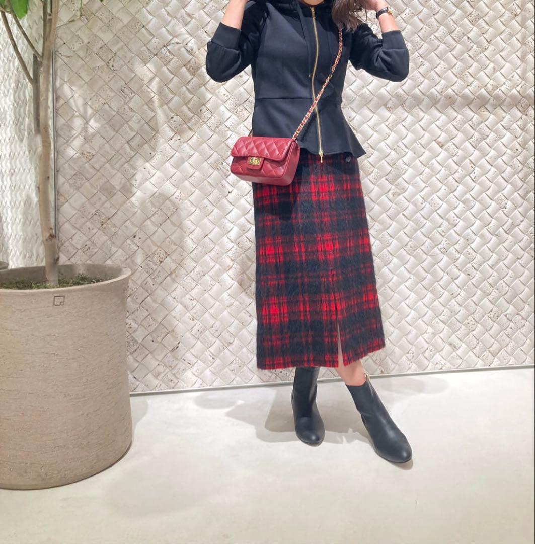 アルアバイル　ルルウィルビー ペプラムフーディプルオーバー