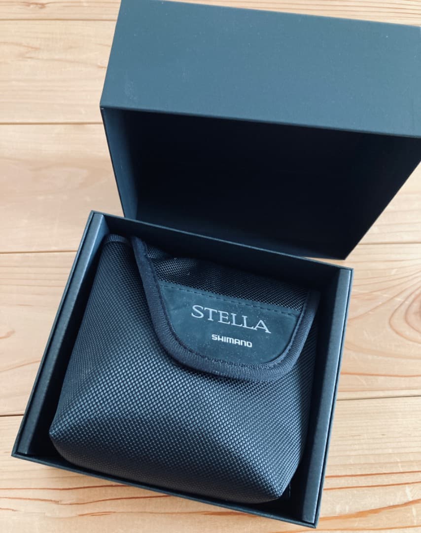 【超美品】18ステラC3000MHG スピニングリール