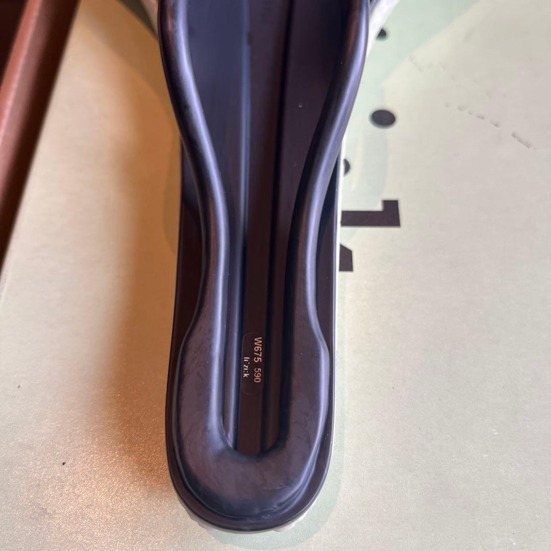 t*a様 fi'zi:k Antares Adaptive サドル　146mm