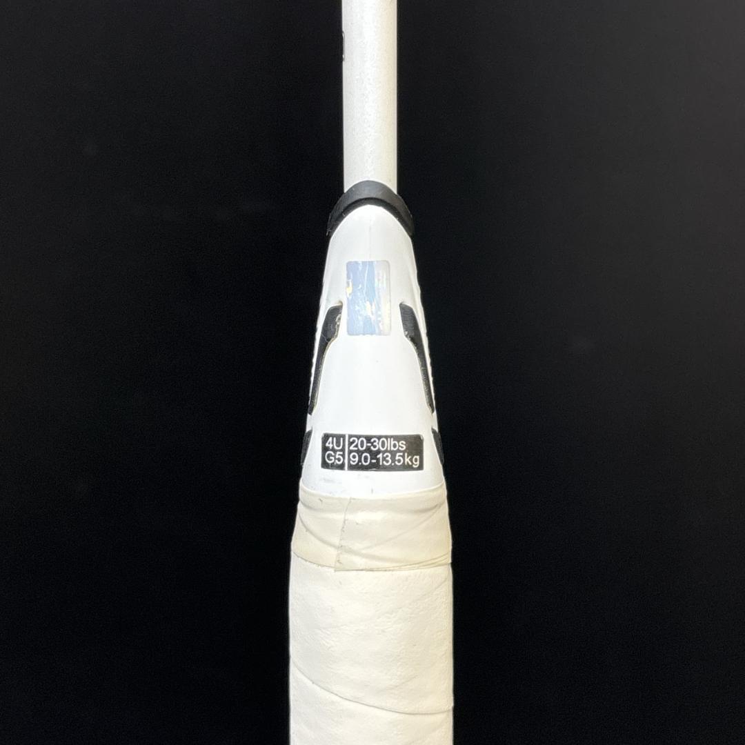 YONEX　ASTROX　02　CLEAR　バトミントンラケット　ガット無し
