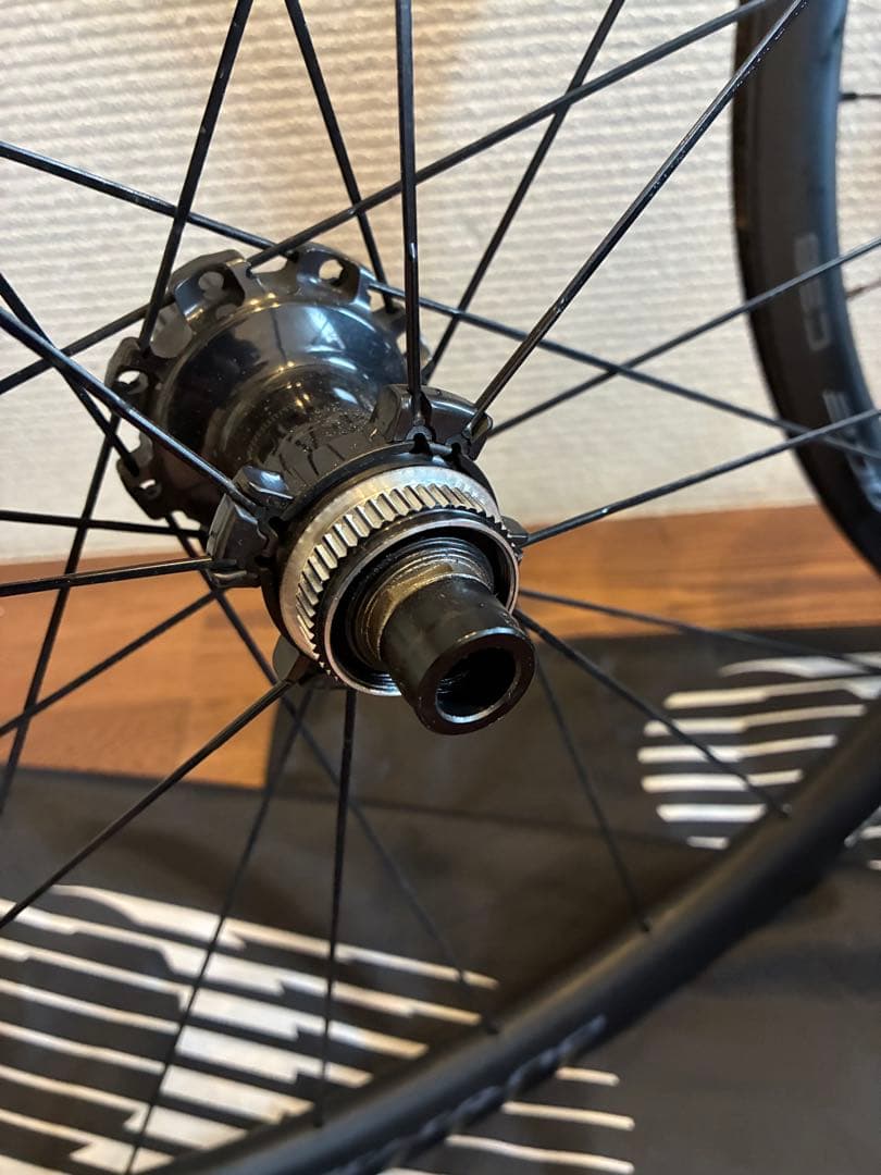DURA ACE WH-R9270 C36 TL カーボンホイール　チューブレス