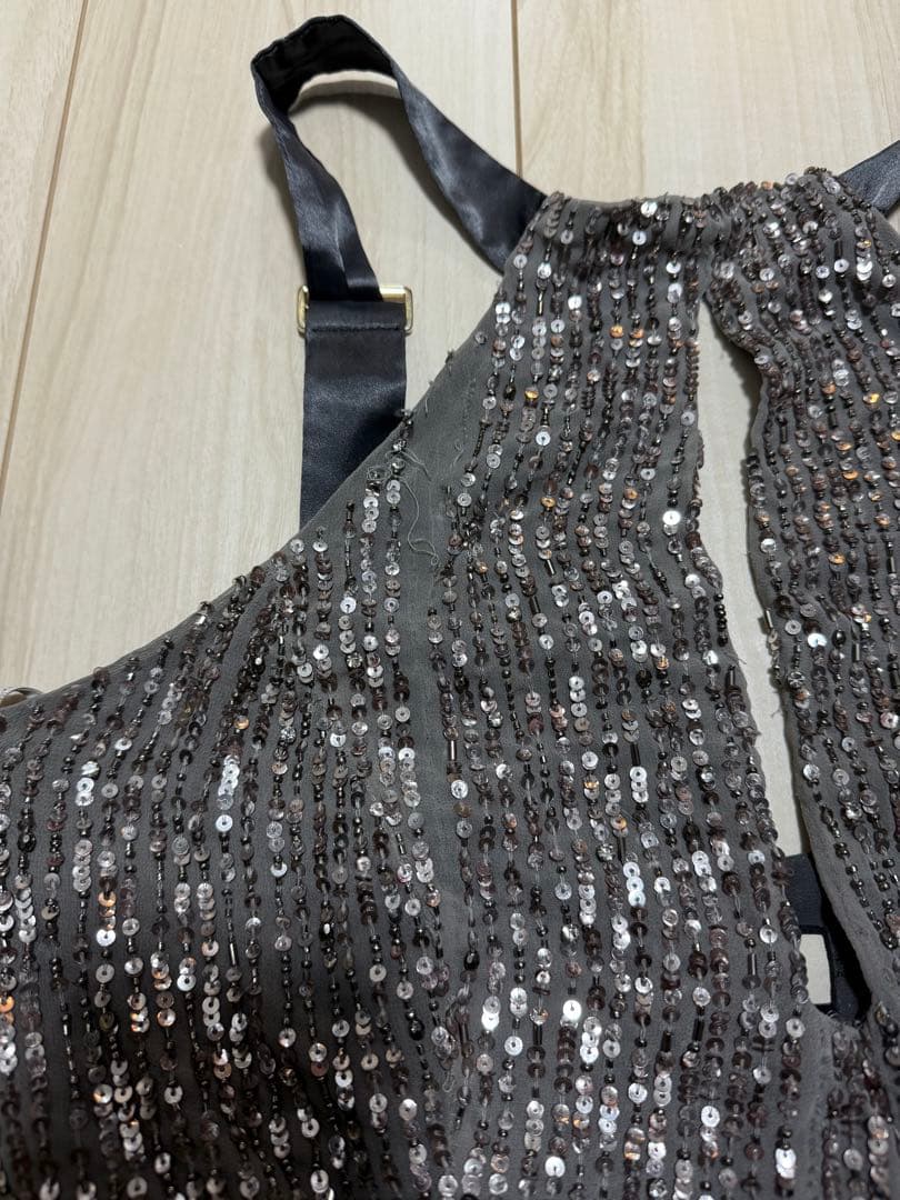 エリザベッタフランキー　ドレス　ビジュー　スパンコール　グレー　スリット