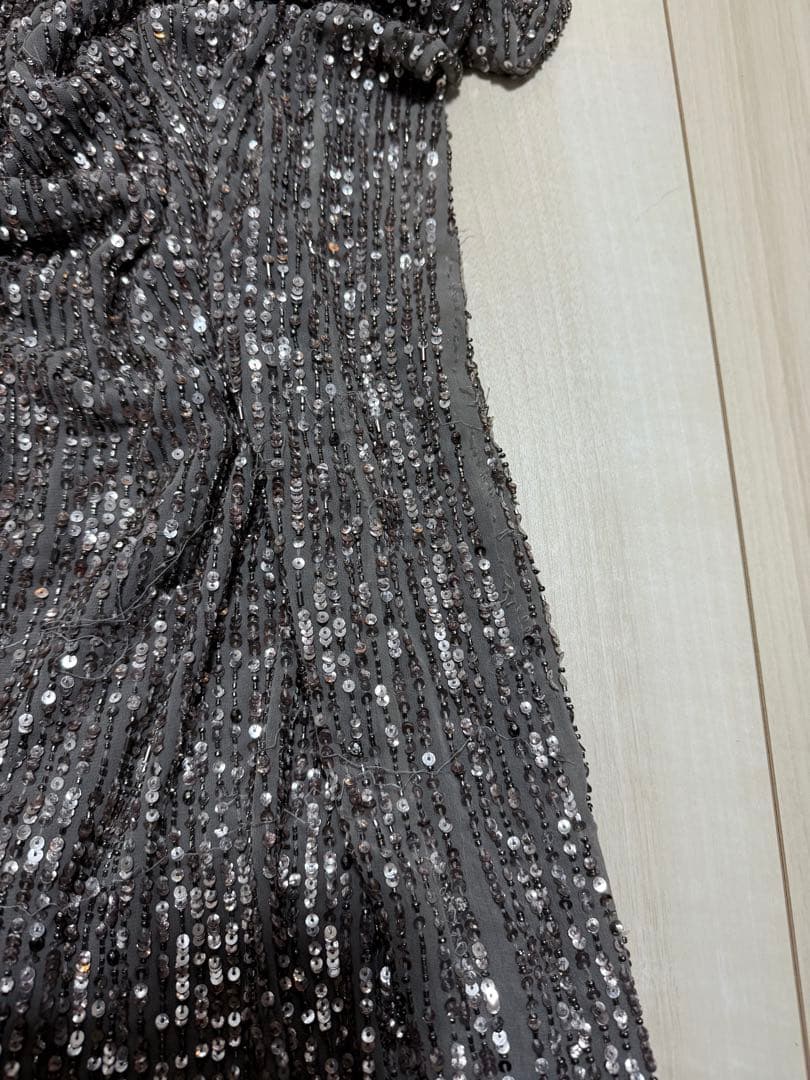 エリザベッタフランキー　ドレス　ビジュー　スパンコール　グレー　スリット