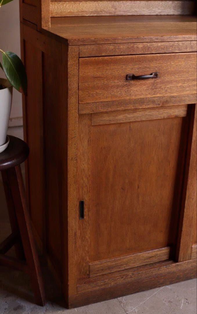 古家具 ガラス引戸キャビネット 食器棚 水屋箪笥 無垢材 古道具