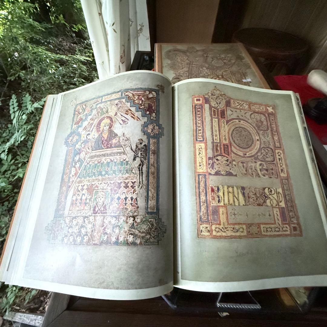 2182様感謝‼️至宝‼️世界で最も美しい本『ケルズの書』テムズ＆ハドソン社　洋書