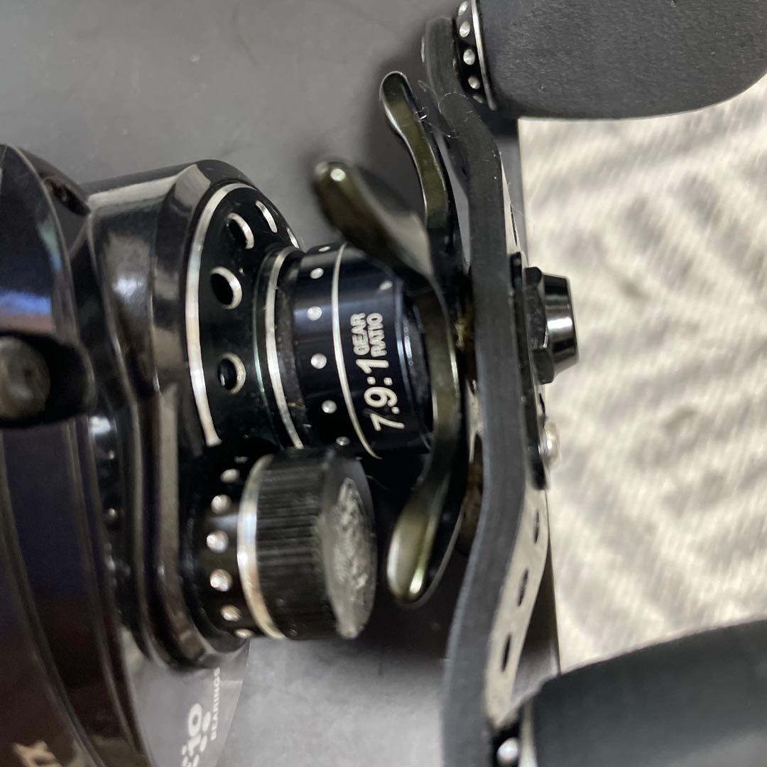 アブガルシアベイトリール REVO LTX -SHS右巻き ブラック《美品中古》