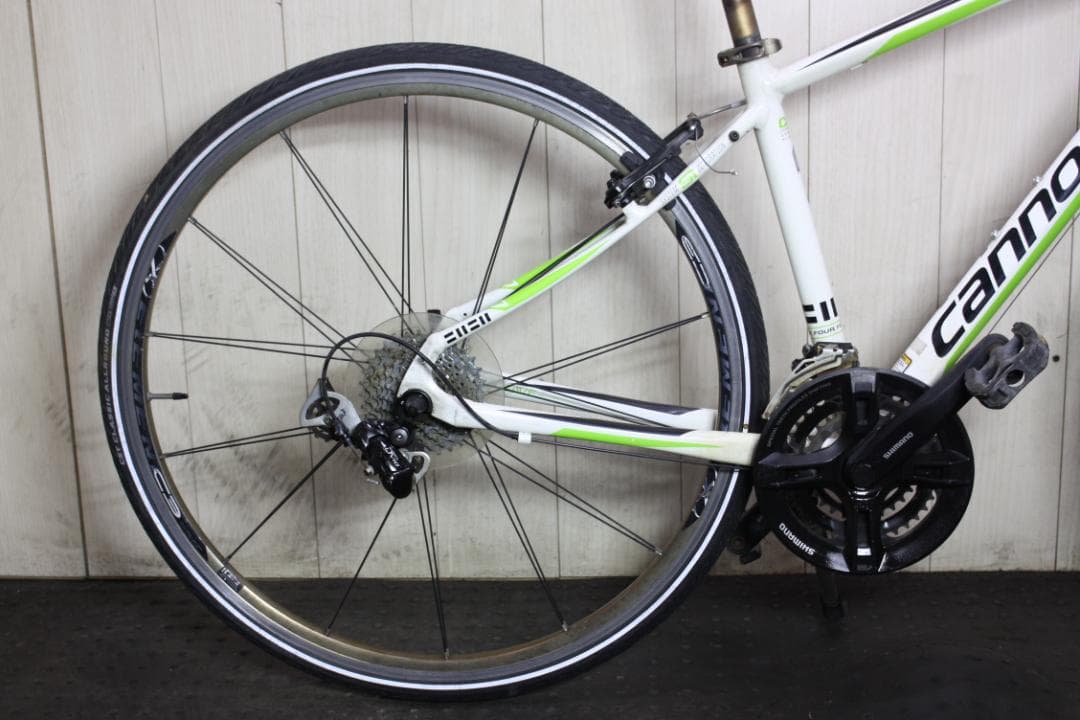キャノンデールQUICK4 700C アルミ+カーボンフォーク420mmクロス