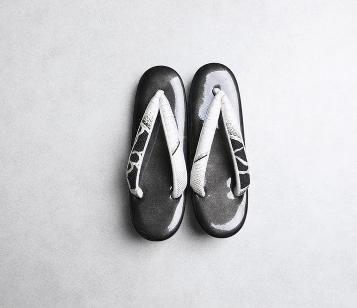 【新品】草履バッグセット モダン花柄ブラック＆ホワイト 25cm 04005