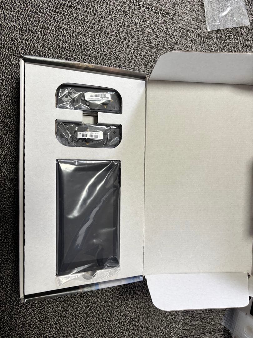 任天堂スイッチ(モンハン柄)付属品完備