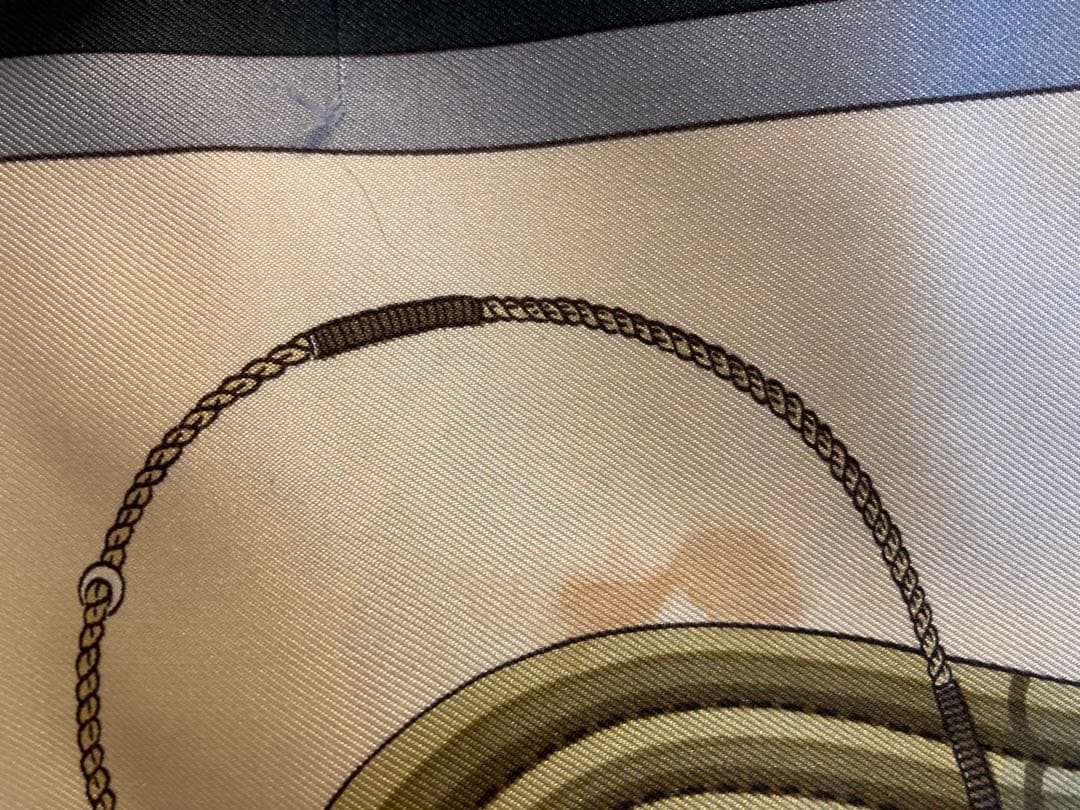 HERMESエルメス シルクスカーフ　Julia Abadie ヴィンテージ