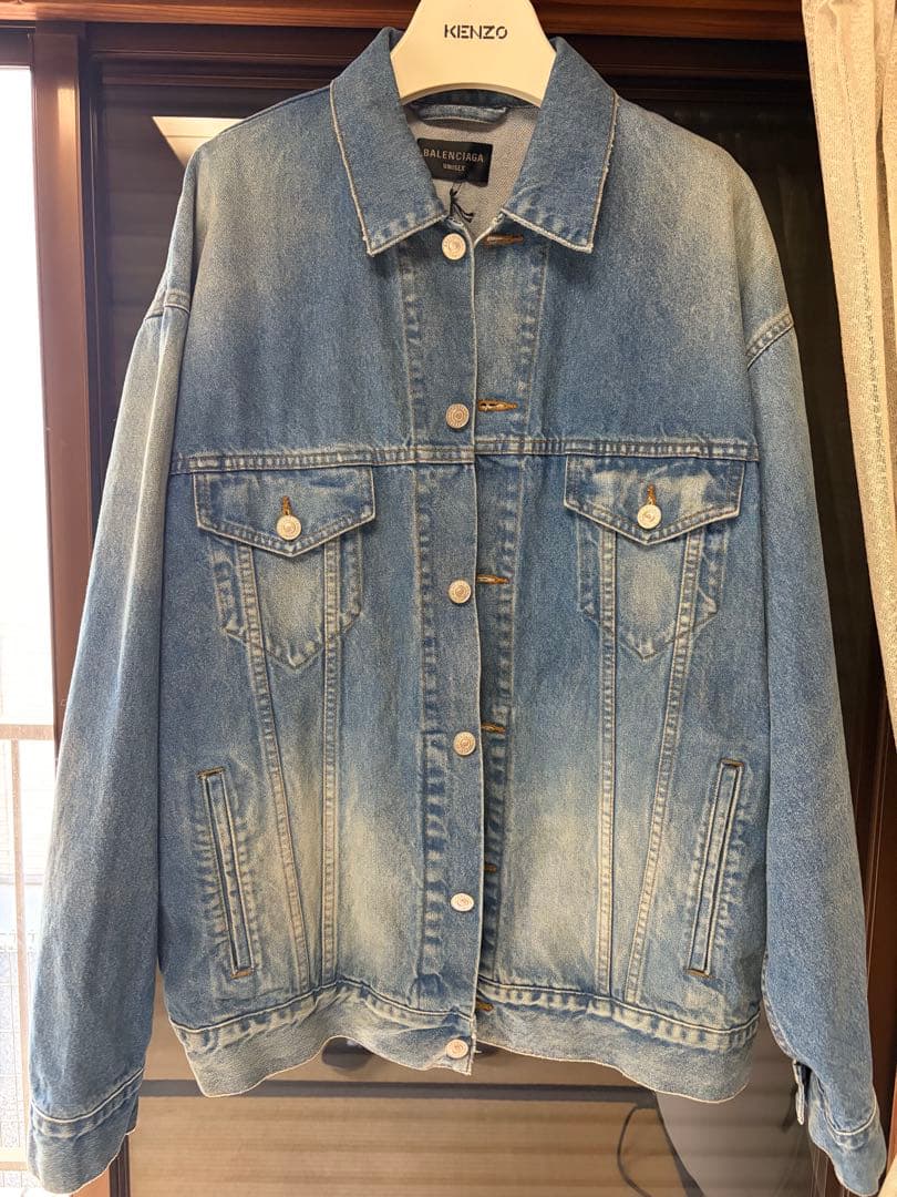 BALENCIAGA スプレーペイント デニムジャケット　ユニセックス