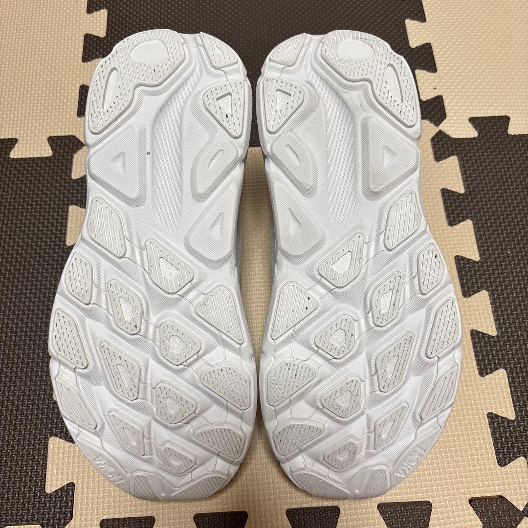 ホカオネオネ　HOKA ONEONE クリフトン９　27cm