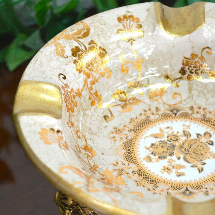 輸入雑貨　シノワズリ　灰皿　ゴールド　花柄　リビング　小物入れ