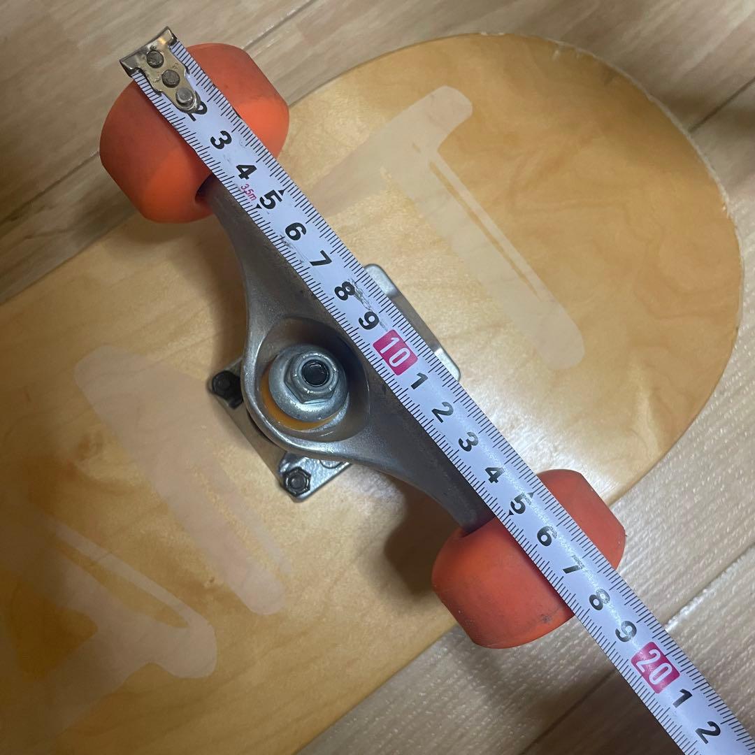 美品！スケボー　コンプリート　INDEPENDENT militant INI