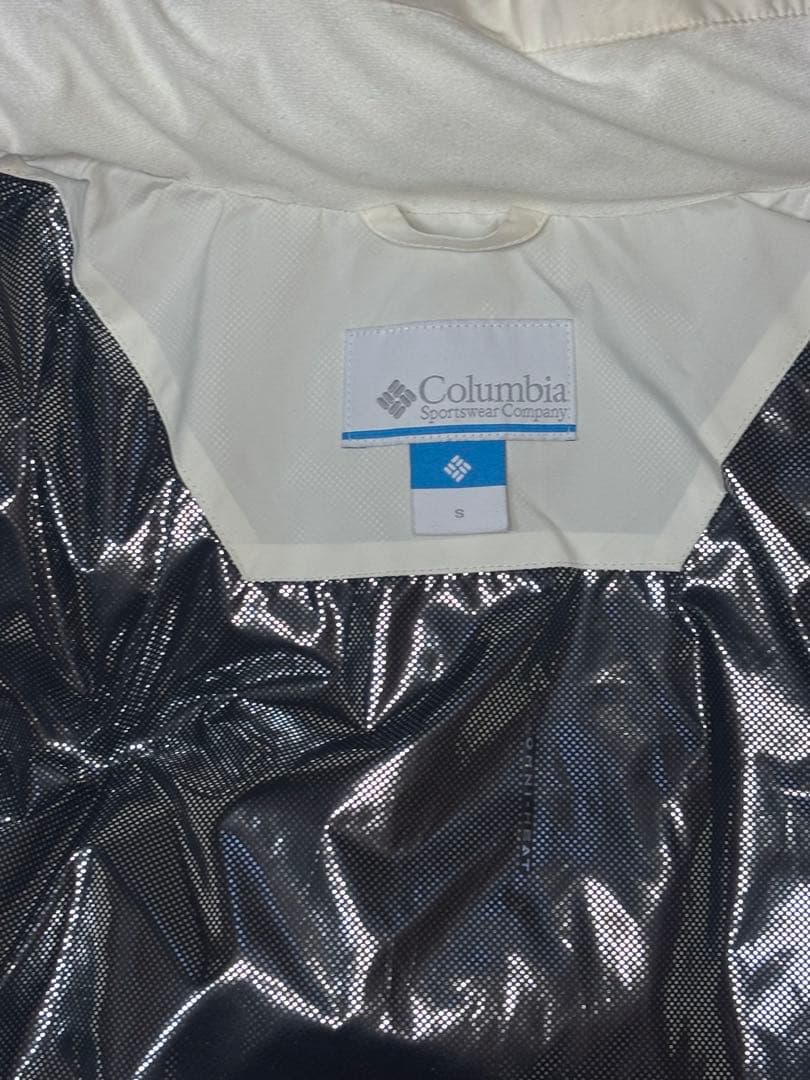 Columbia フード付きホワイト 中綿ロングコート Sサイズ 90/165
