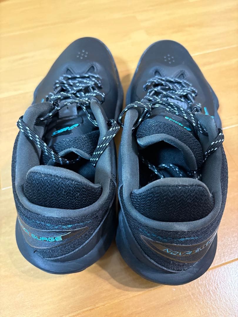 アシックス ノヴァサージ asics NOVA SURGE LOW