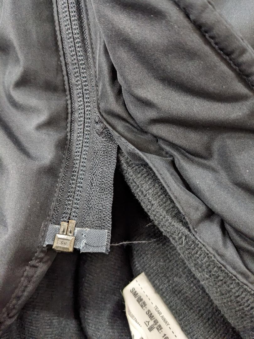 アンダーアーマー/フーデッドベンチコート/中綿/防寒/立体ロゴ×刺繍ロゴ男女兼用