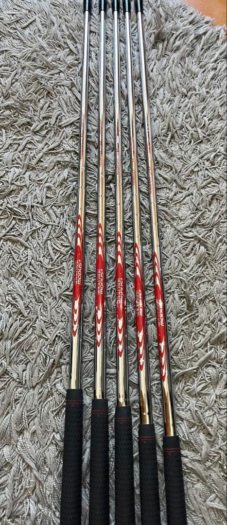 ONOFF KURO FORGED アイアン5本セット6-P 2020モデル