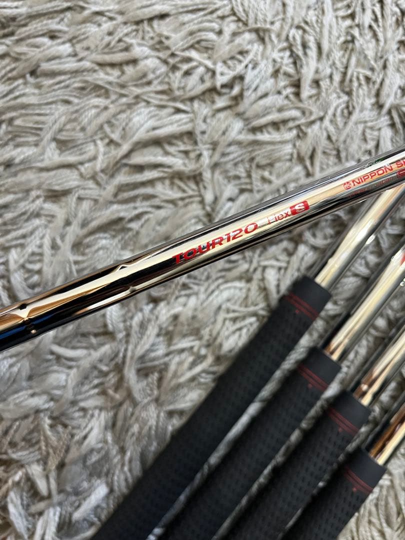 ONOFF KURO FORGED アイアン5本セット6-P 2020モデル