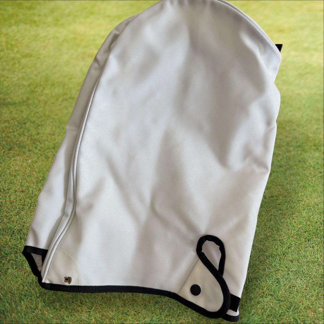 ビームスコラボ　ブリーフィング　キャディバッグ　軽量　白　黒　スタンド式　ゴルフ