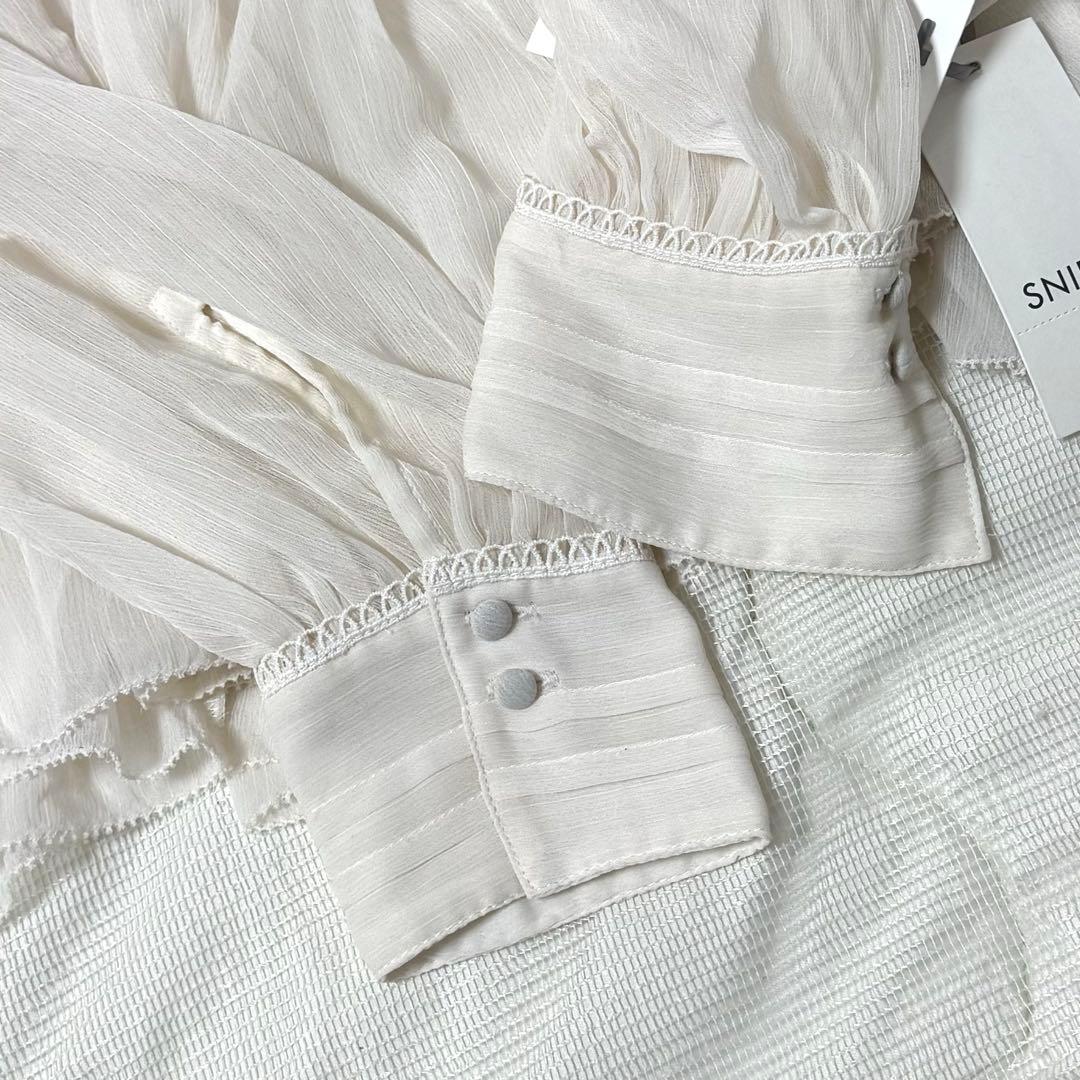 新品タグ付き✨　SNIDEL エンブロイダリー楊柳シフォンブラウス　インナー付き