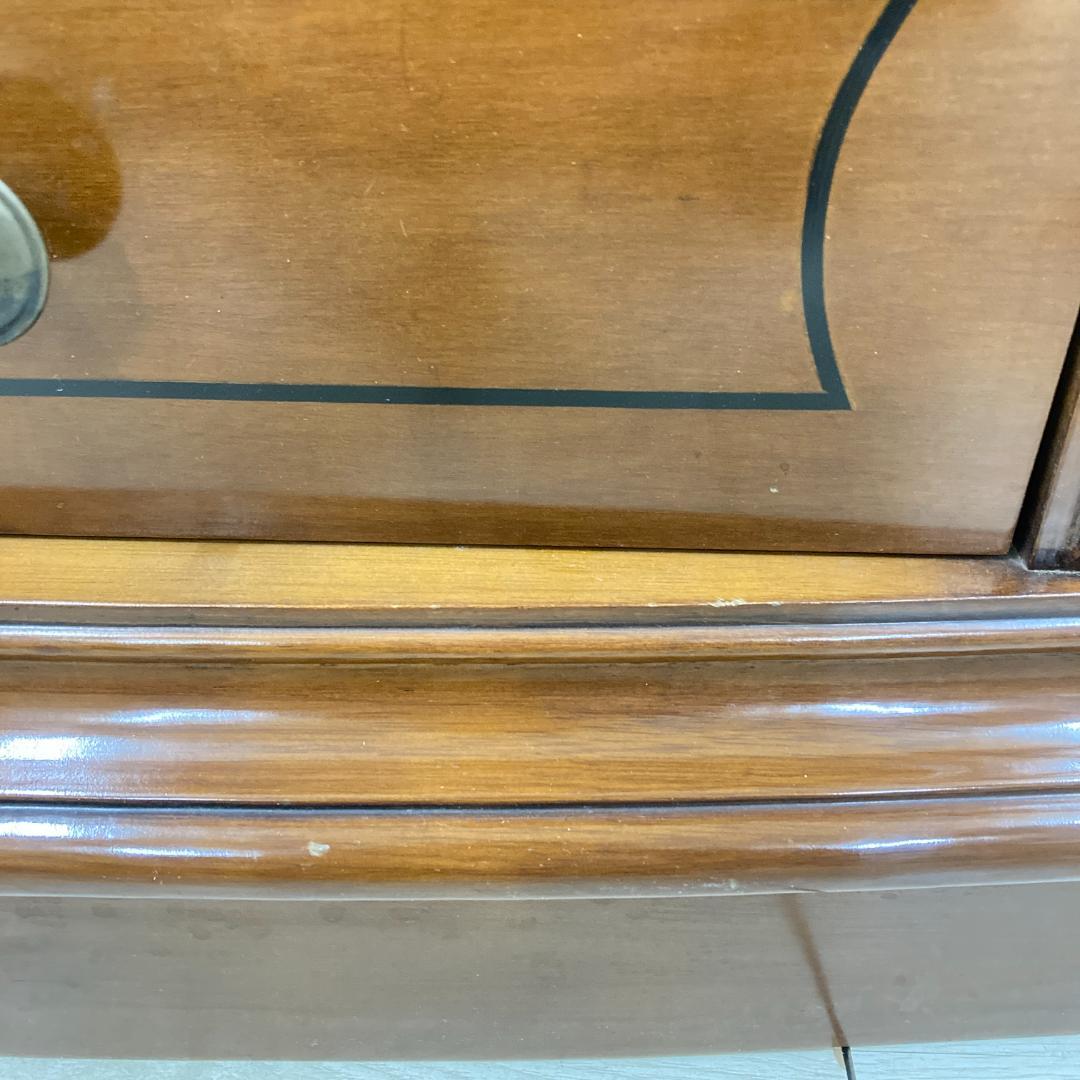 サイドボード　キャビネット　飾り棚　リビングボード