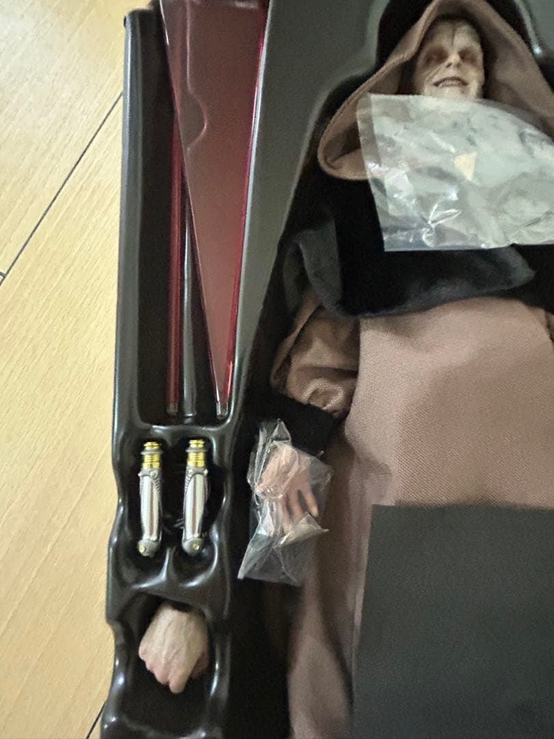 9月までの出品　最終値下げ　ホットトイズ　ダースシディアス　1/6